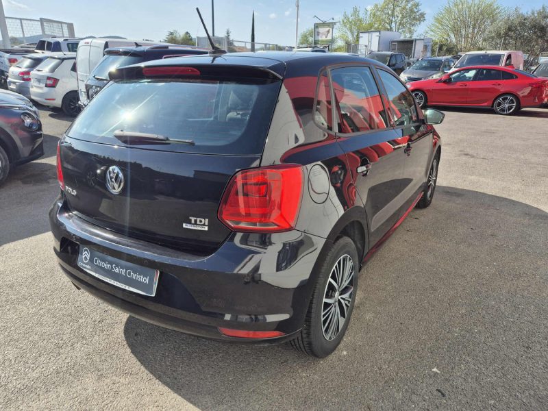 VOLKSWAGEN POLO 2016