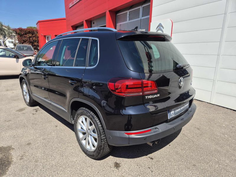 VOLKSWAGEN TIGUAN 2016