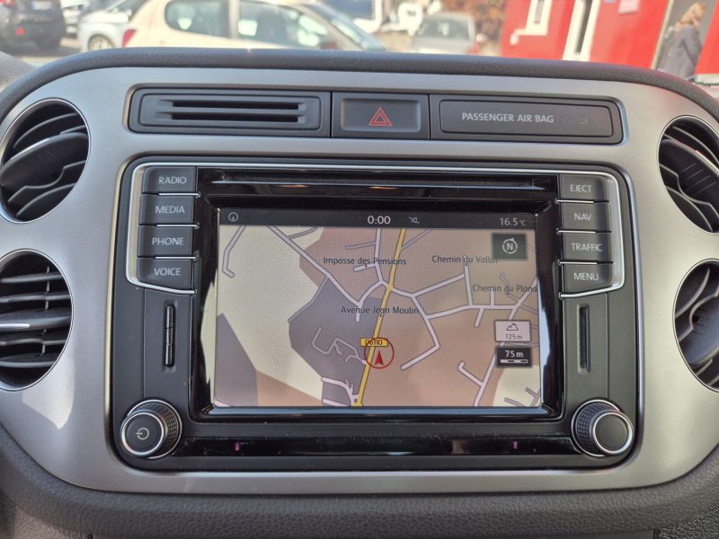 VOLKSWAGEN TIGUAN 2016