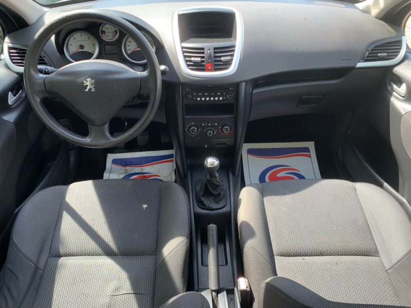 PEUGEOT 207 2009