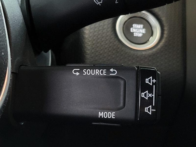 RENAULT CLIO V E-TECH Hybrid 140cv Intens Boîte Auto