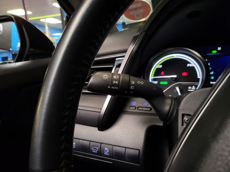 TOYOTA CAMRY 2.5 Hybride 218Ch Dynamic Business / SIEGES CUIR ELECTRIQUE + CARPLAY /