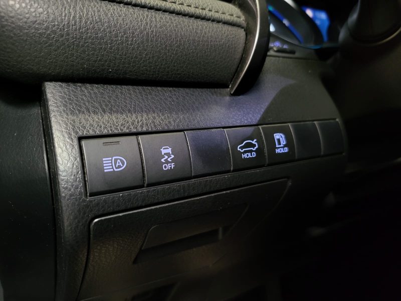 TOYOTA CAMRY 2.5 Hybride 218Ch Dynamic Business / SIEGES CUIR ELECTRIQUE + CARPLAY /