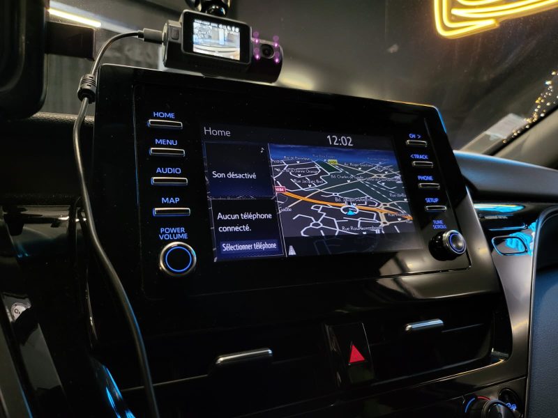 TOYOTA CAMRY 2.5 Hybride 218Ch Dynamic Business / SIEGES CUIR ELECTRIQUE + CARPLAY /