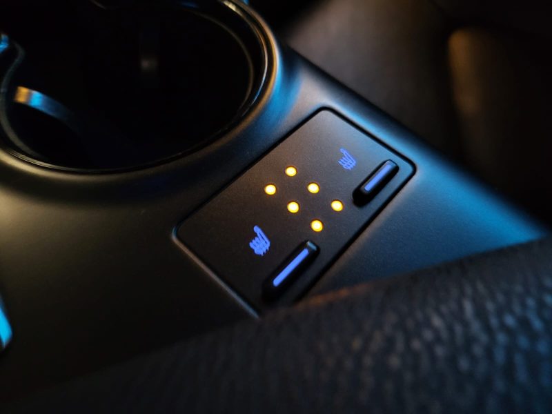 TOYOTA CAMRY 2.5 Hybride 218Ch Dynamic Business / SIEGES CUIR ELECTRIQUE + CARPLAY /