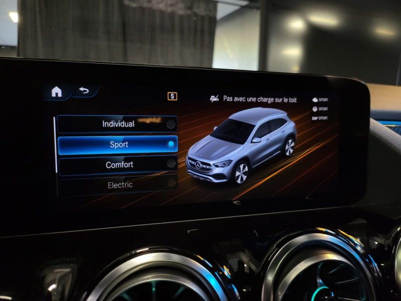 MERCEDES CLASSE GLA 250e 218cv AMG LINE / SUIVI MERCEDES / TOIT OUVRANT / SIEGES ELECTRIQUES / CARPL