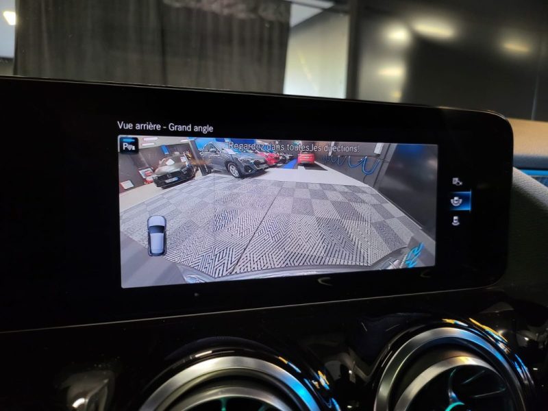 MERCEDES CLASSE GLA 250e 218cv AMG LINE / SUIVI MERCEDES / TOIT OUVRANT / SIEGES ELECTRIQUES / CARPL