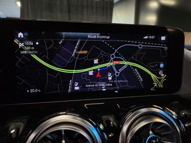 MERCEDES CLASSE GLA 250e 218cv AMG LINE / SUIVI MERCEDES / TOIT OUVRANT / SIEGES ELECTRIQUES / CARPL