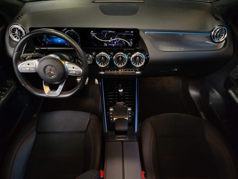 MERCEDES CLASSE GLA 250e 218cv AMG LINE / SUIVI MERCEDES / TOIT OUVRANT / SIEGES ELECTRIQUES / CARPL