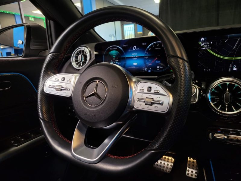 MERCEDES CLASSE GLA 250e 218cv AMG LINE / SUIVI MERCEDES / TOIT OUVRANT / SIEGES ELECTRIQUES / CARPL