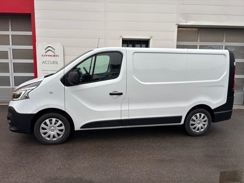 RENAULT TRAFIC 2020