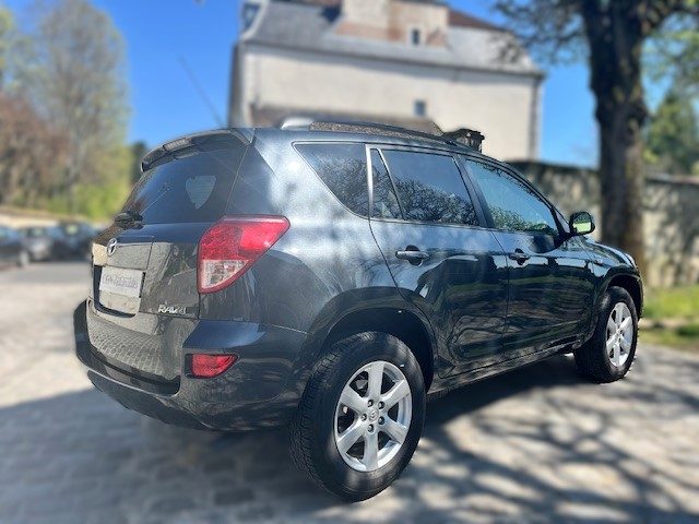 TOYOTA RAV4 2009