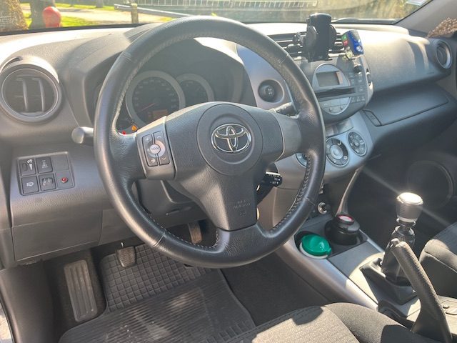 TOYOTA RAV4 2009