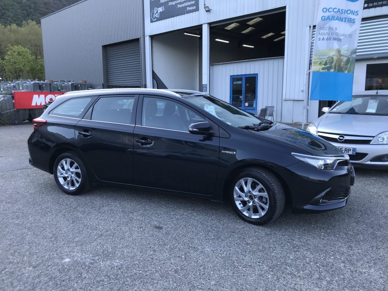 TOYOTA AURIS TOURING SPORT ph2 - 136H DYNAMIC - 1.8vvti 99cv HSD BVA - GARANTIE 6 MOIS