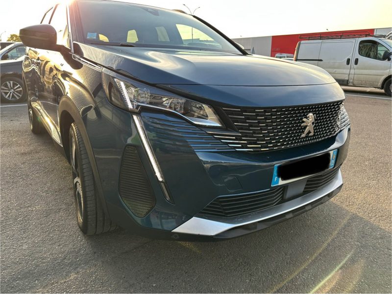 PEUGEOT 5008 2021