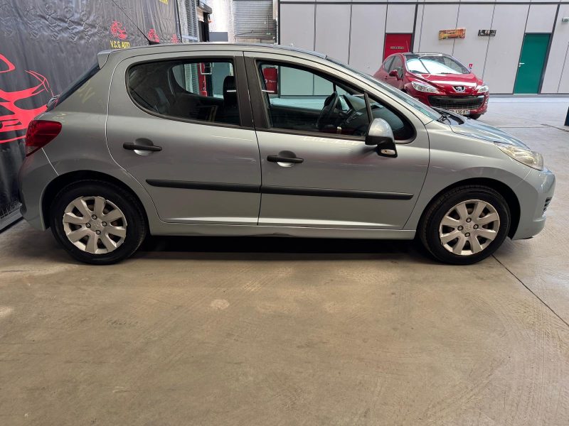 PEUGEOT 207 1.4 HDI 70 Urban 