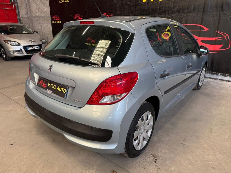 PEUGEOT 207 1.4 HDI 70 Urban 