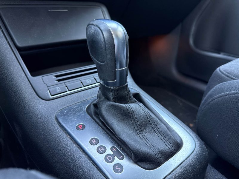 VOLKSWAGEN GOLF PLUS 2012