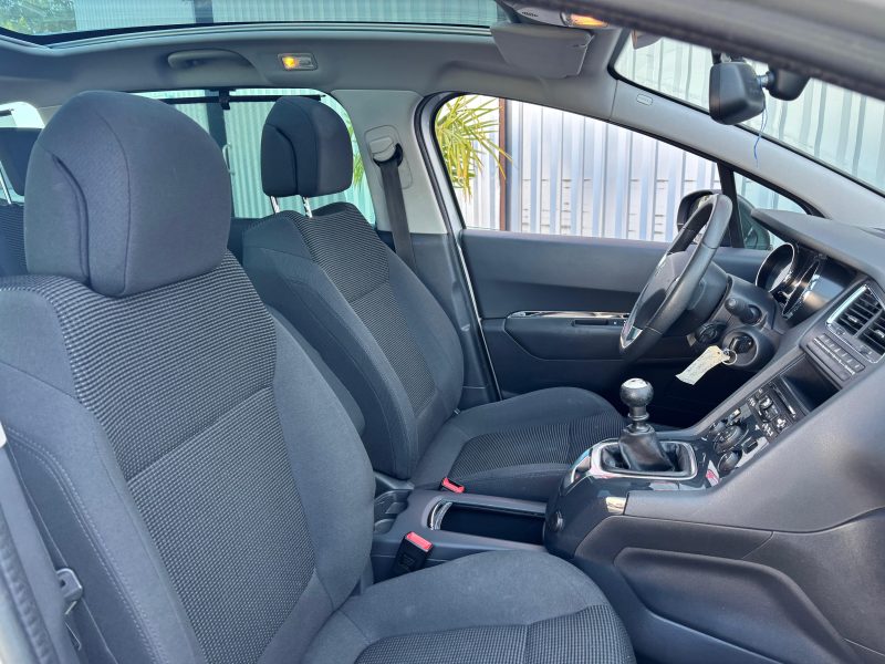 PEUGEOT 5008 2014