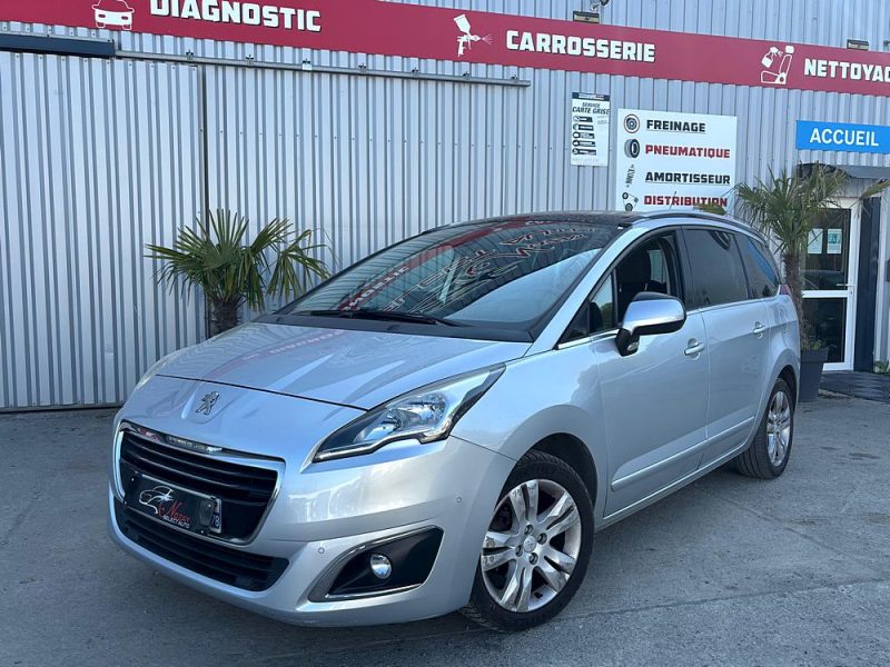PEUGEOT 5008 2014