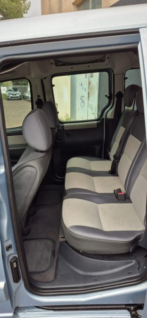 Peugeot Partner Monoespace 1.6l HDi 90cv, *5 places*, *Climatisation*, *Régulateur vitesse*