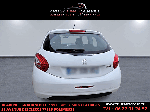 PEUGEOT 208 2013