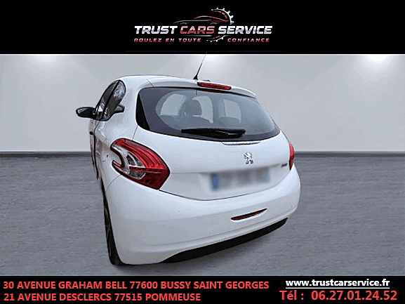 PEUGEOT 208 2013