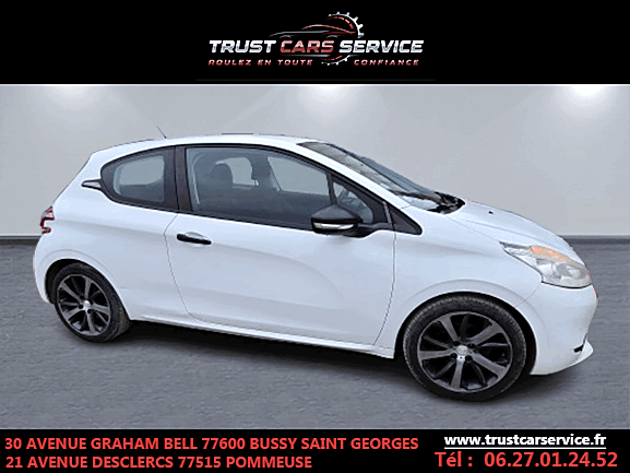PEUGEOT 208 2013
