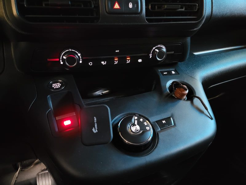 PEUGEOT PARTNER 1.5 BLUEHDI 130CV / ASPHALT / CAMERA / ANGLE MORT / CARPLAY / KEYLESS / 