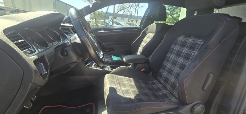 VOLKSWAGEN GOLF 2013