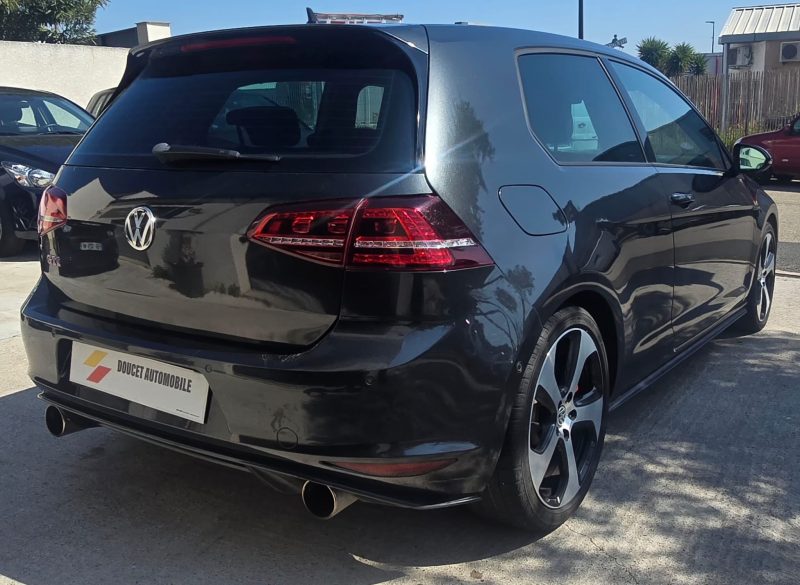 VOLKSWAGEN GOLF 2013