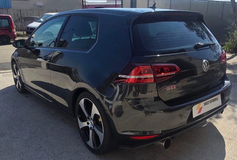VOLKSWAGEN GOLF 2013
