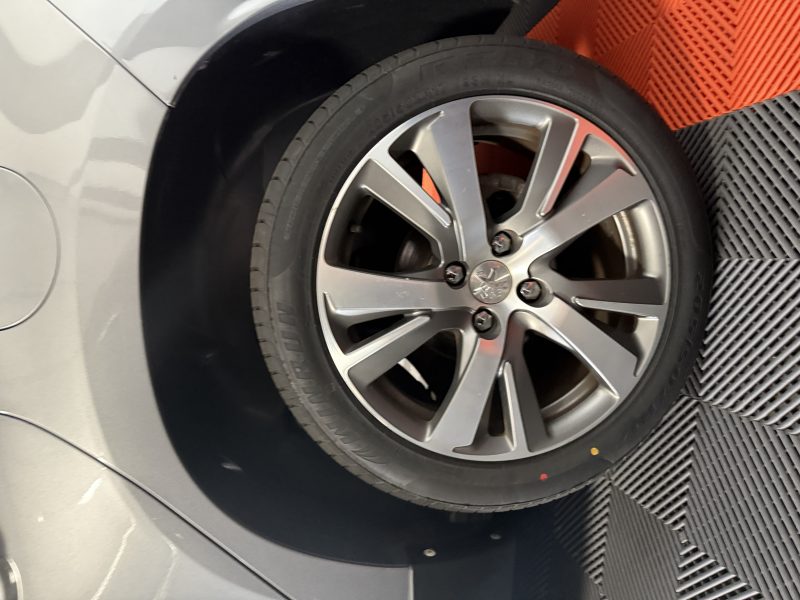 PEUGEOT 2008 - 1 2015