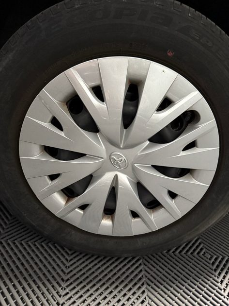 TOYOTA YARIS 1.5i - 12V HYBRID