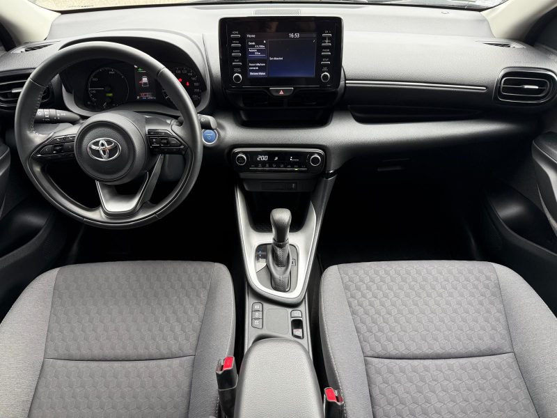 TOYOTA YARIS 1.5i - 12V HYBRID