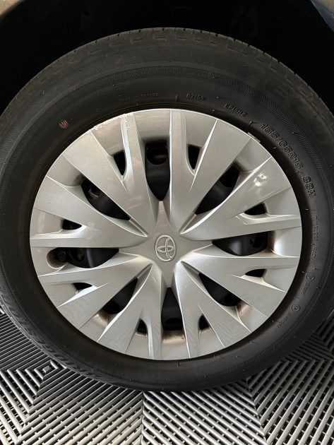 TOYOTA YARIS 1.5i - 12V HYBRID