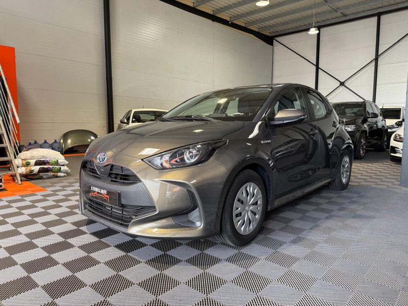 TOYOTA YARIS 1.5i - 12V HYBRID