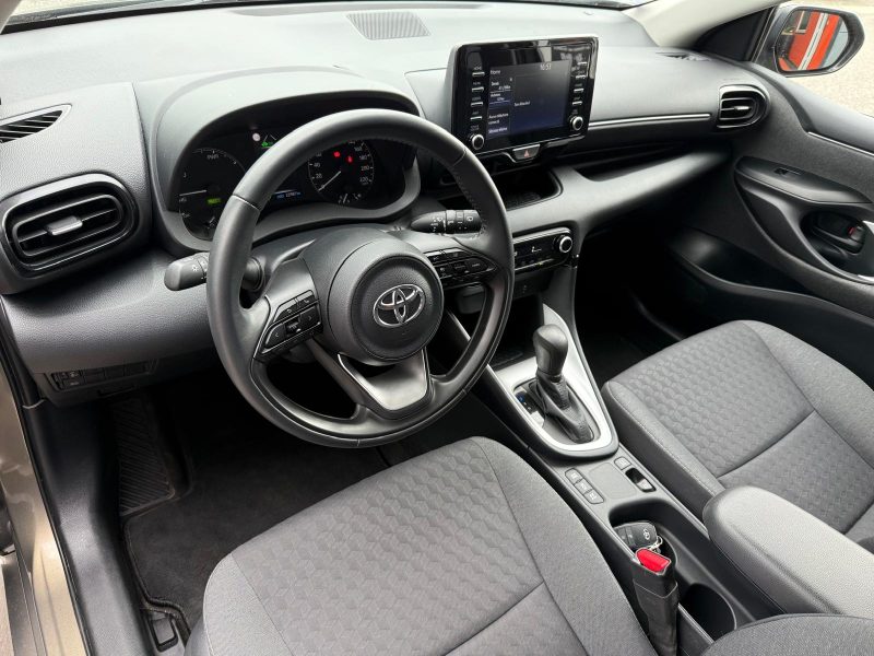 TOYOTA YARIS 1.5i - 12V HYBRID