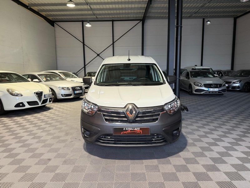 RENAULT EXPRESS 2022