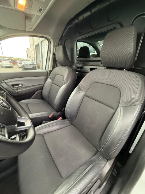 RENAULT EXPRESS 2022