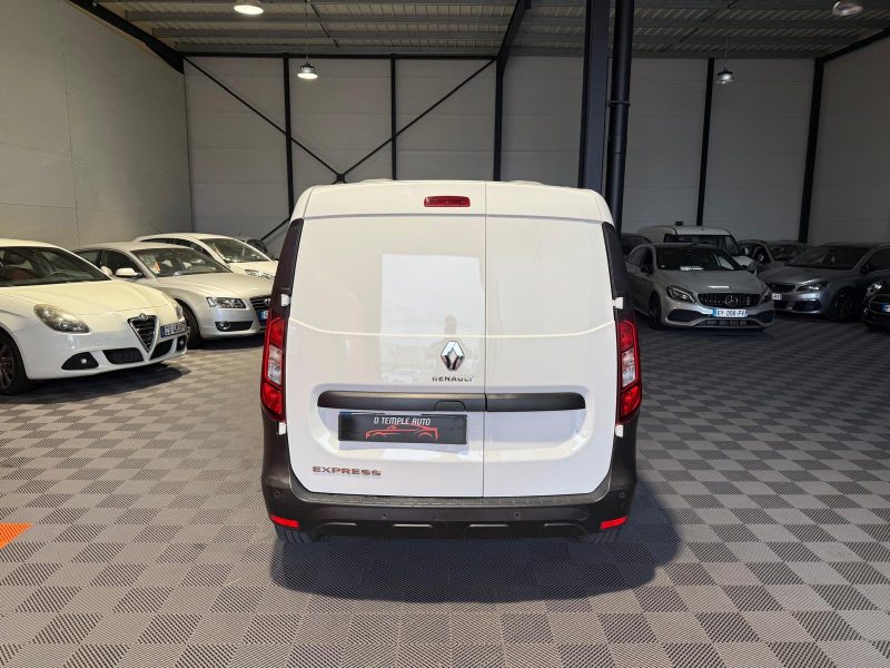 RENAULT EXPRESS 2022