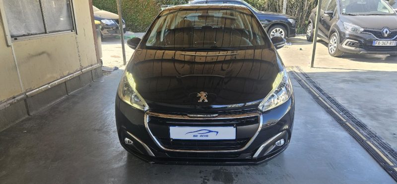PEUGEOT 208 2016