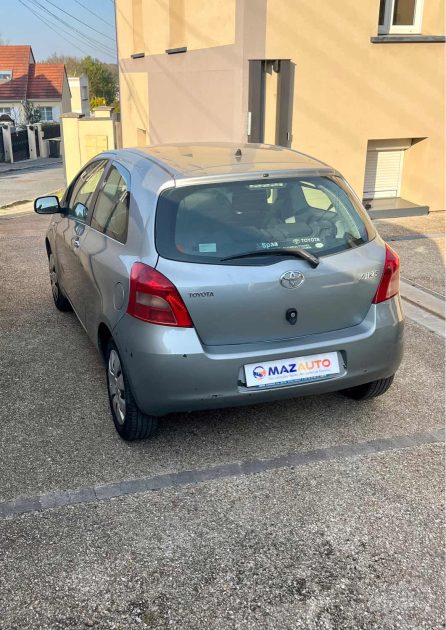 TOYOTA YARIS 2006