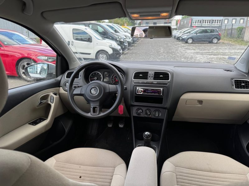 VOLKSWAGEN  POLO 1.2l  70CH 4CV  2013