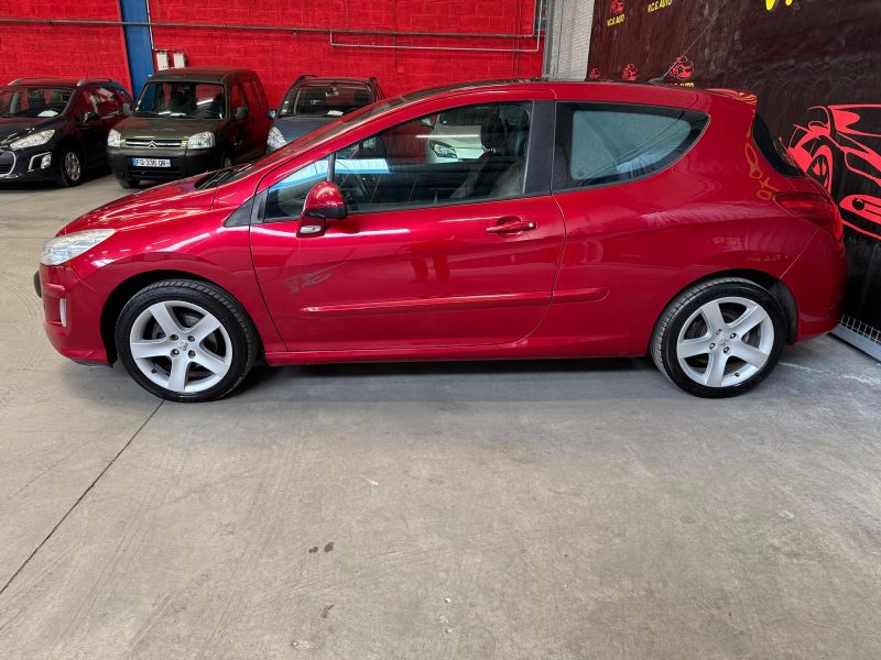PEUGEOT 308 1.6 HDI 110 Feline 