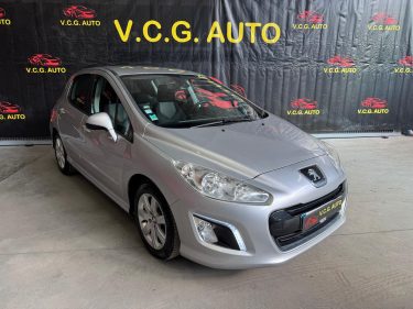 PEUGEOT 308 1.6 HDi 92 Confort 