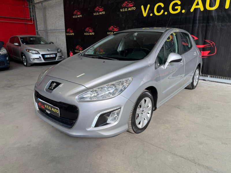 PEUGEOT 308 1.6 HDi 92 Confort 