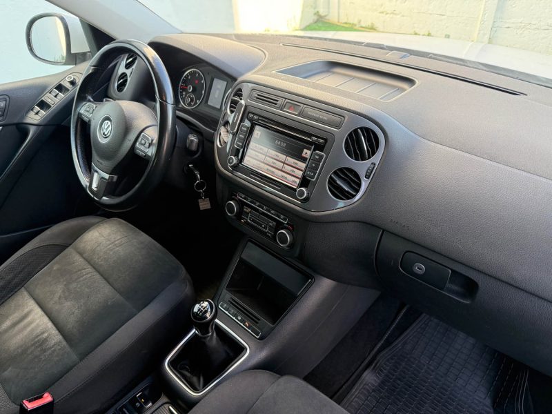 VOLKSWAGEN TIGUAN 2012