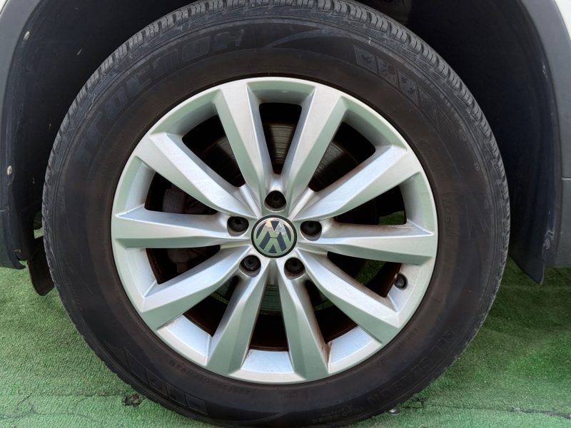 VOLKSWAGEN TIGUAN 2012