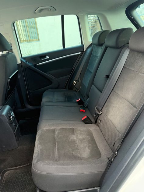VOLKSWAGEN TIGUAN 2012